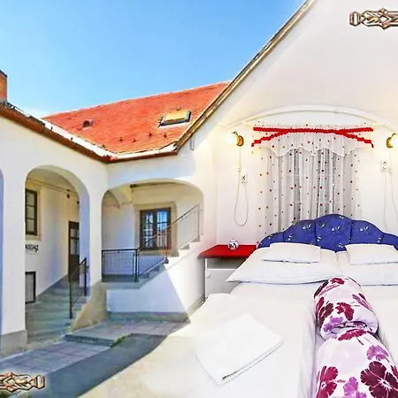 Guest house Barokk Vendeghaz *