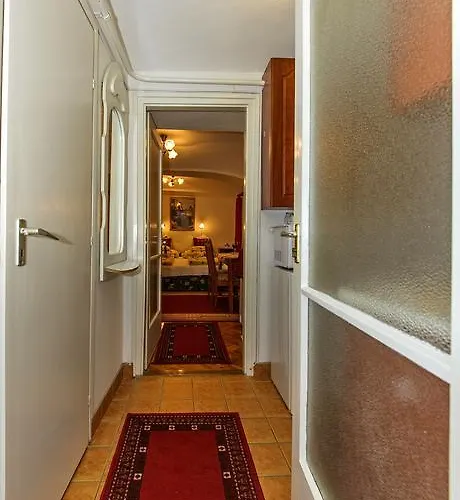 Barokk Vendeghaz 3* Eger