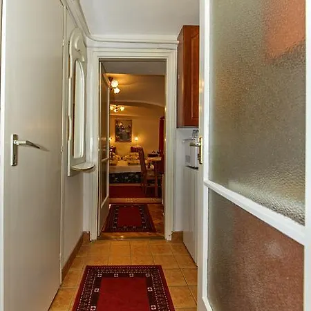 Barokk Vendeghaz 3* Erlau